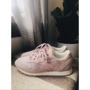 Reebok Classic Vintage Sneakers